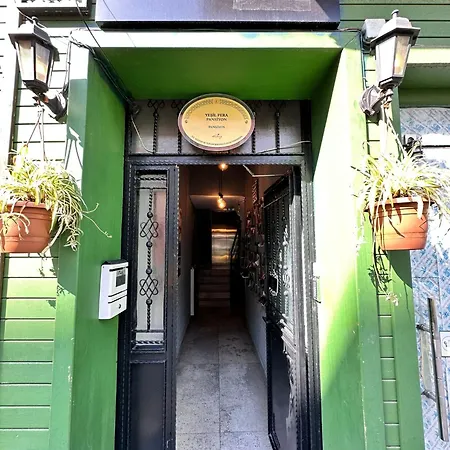 Pera Aparthotel